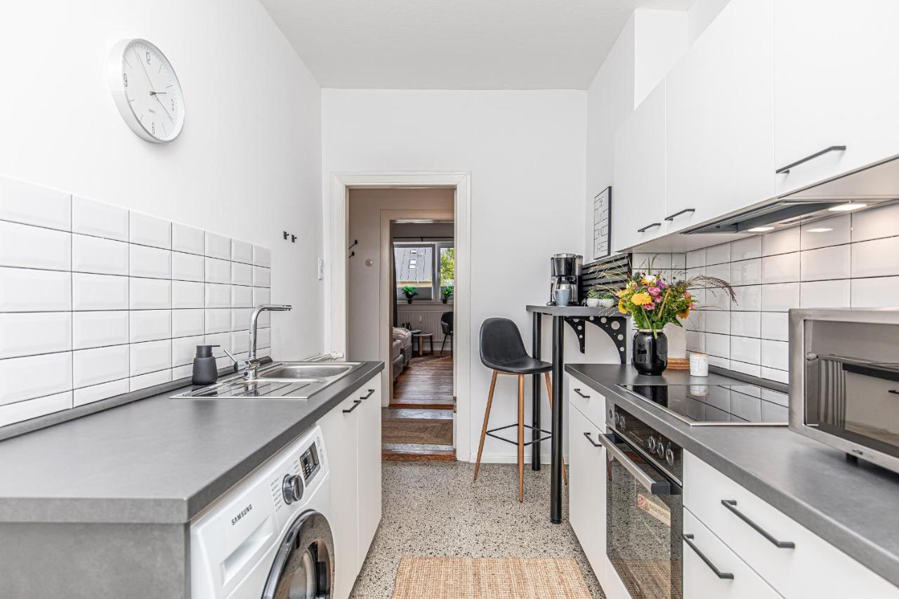 Fewo1846 - Kommood - Zentral Gelegenes Studio-Apartment Mit Balkon Im Hochparterre Flensburg Exterior photo